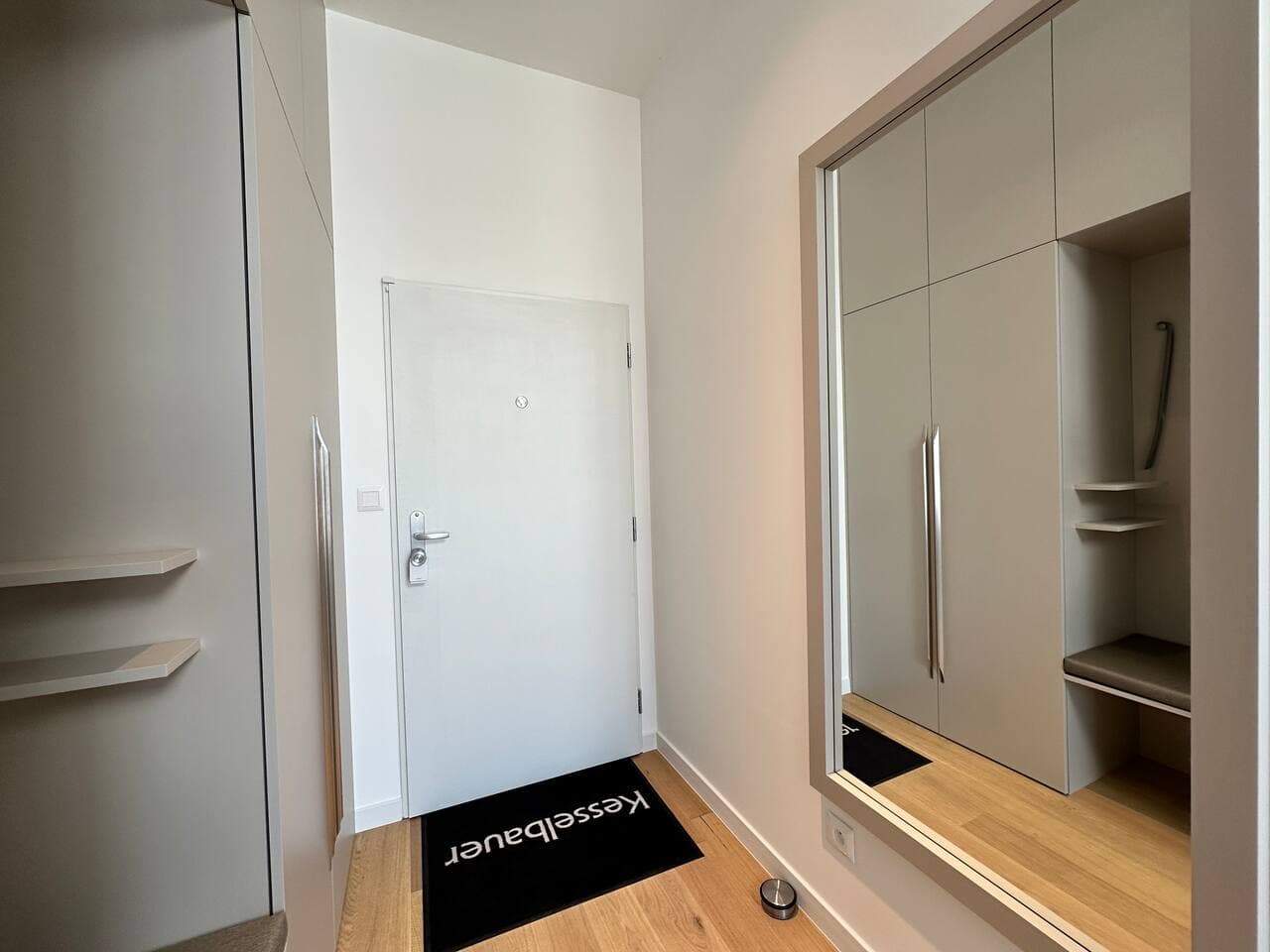 Kessel1, Brand new, city center, free parking, AC