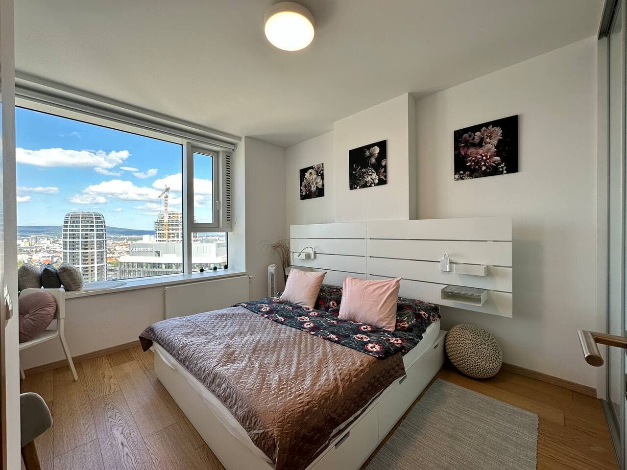 2 apartments in the DownTown