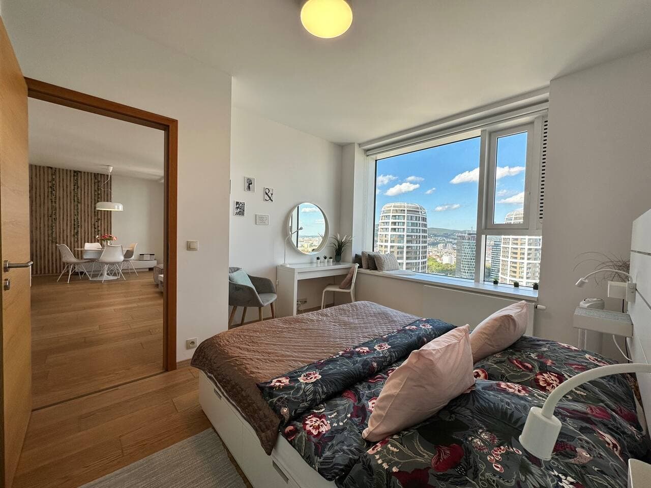 2 apartments in the DownTown