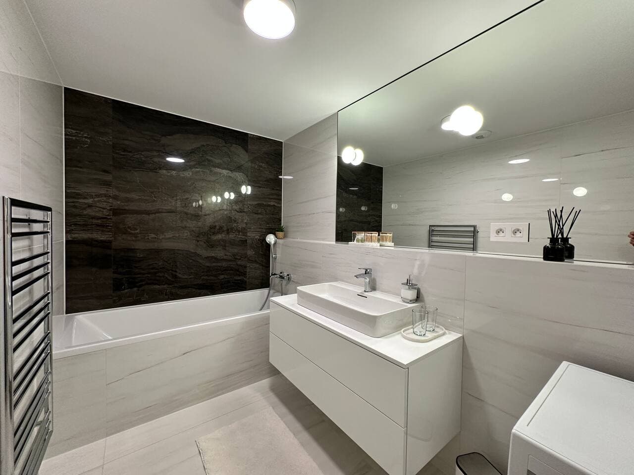 SkySuite 24 – Eurovea Tower