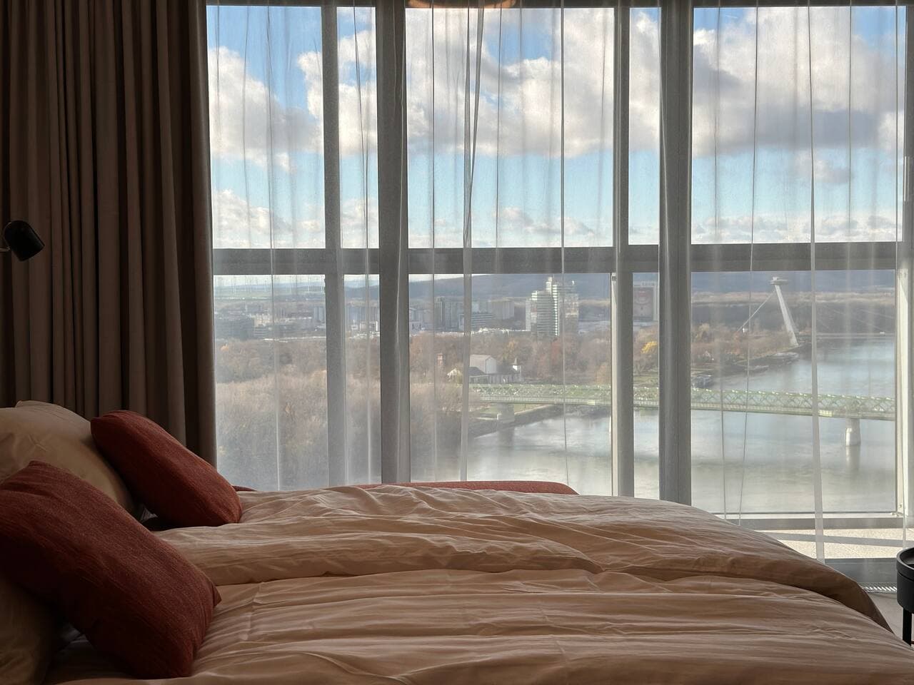 SkySuite 24 – Eurovea Tower
