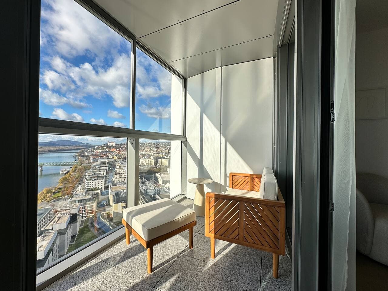 SkySuite 24 – Eurovea Tower