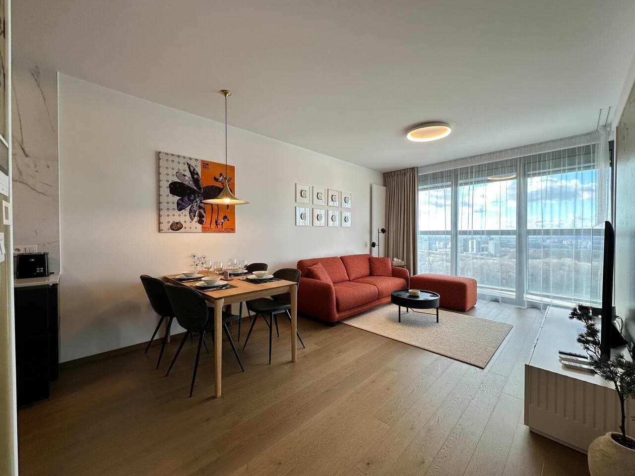 SkySuite 24 – Eurovea Tower