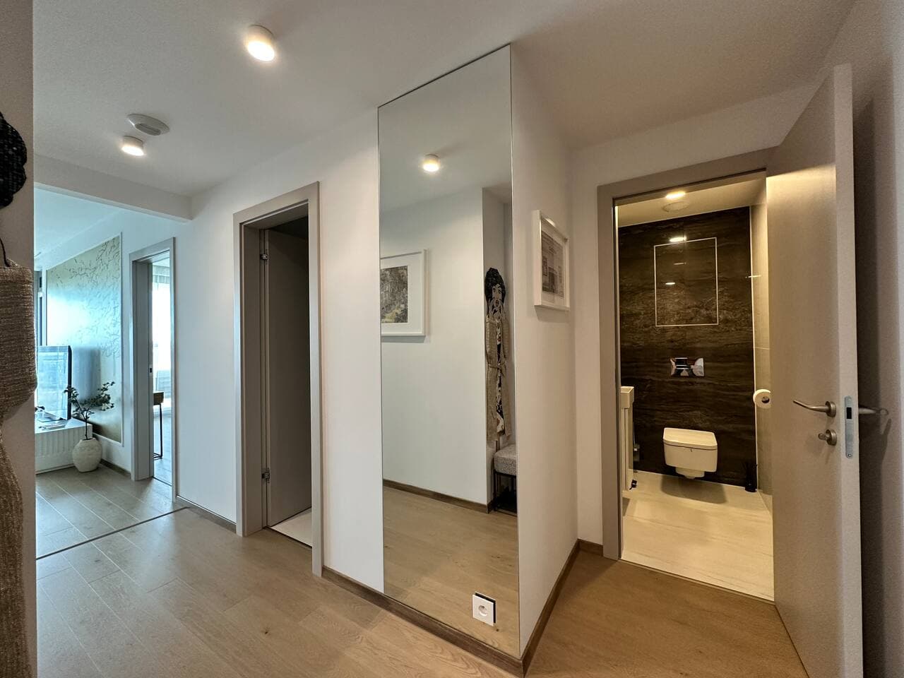 SkySuite 24 – Eurovea Tower