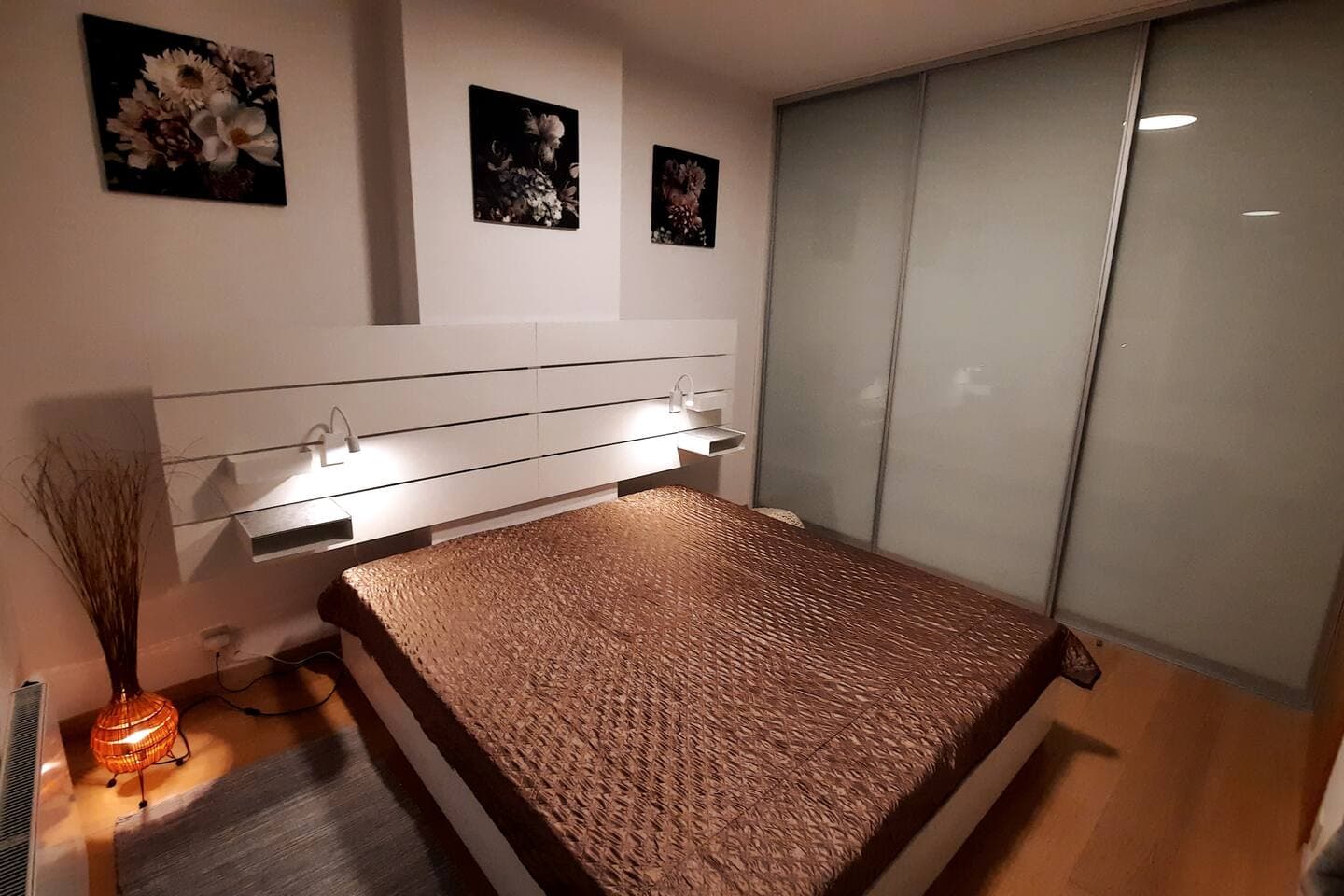 Výhľad na mesto 27. posch., free parking, bezkľúčo